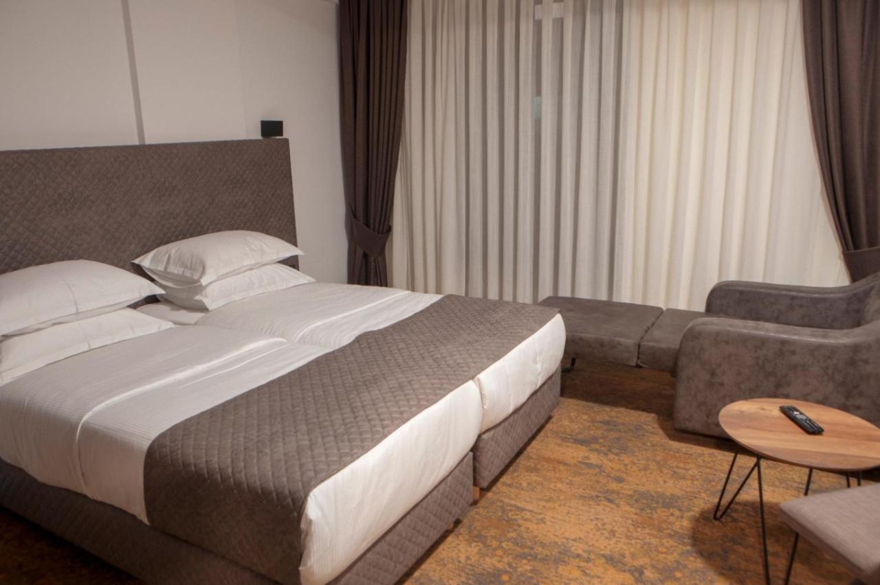 Qama Hotel Kosovo Polje Екстериор снимка