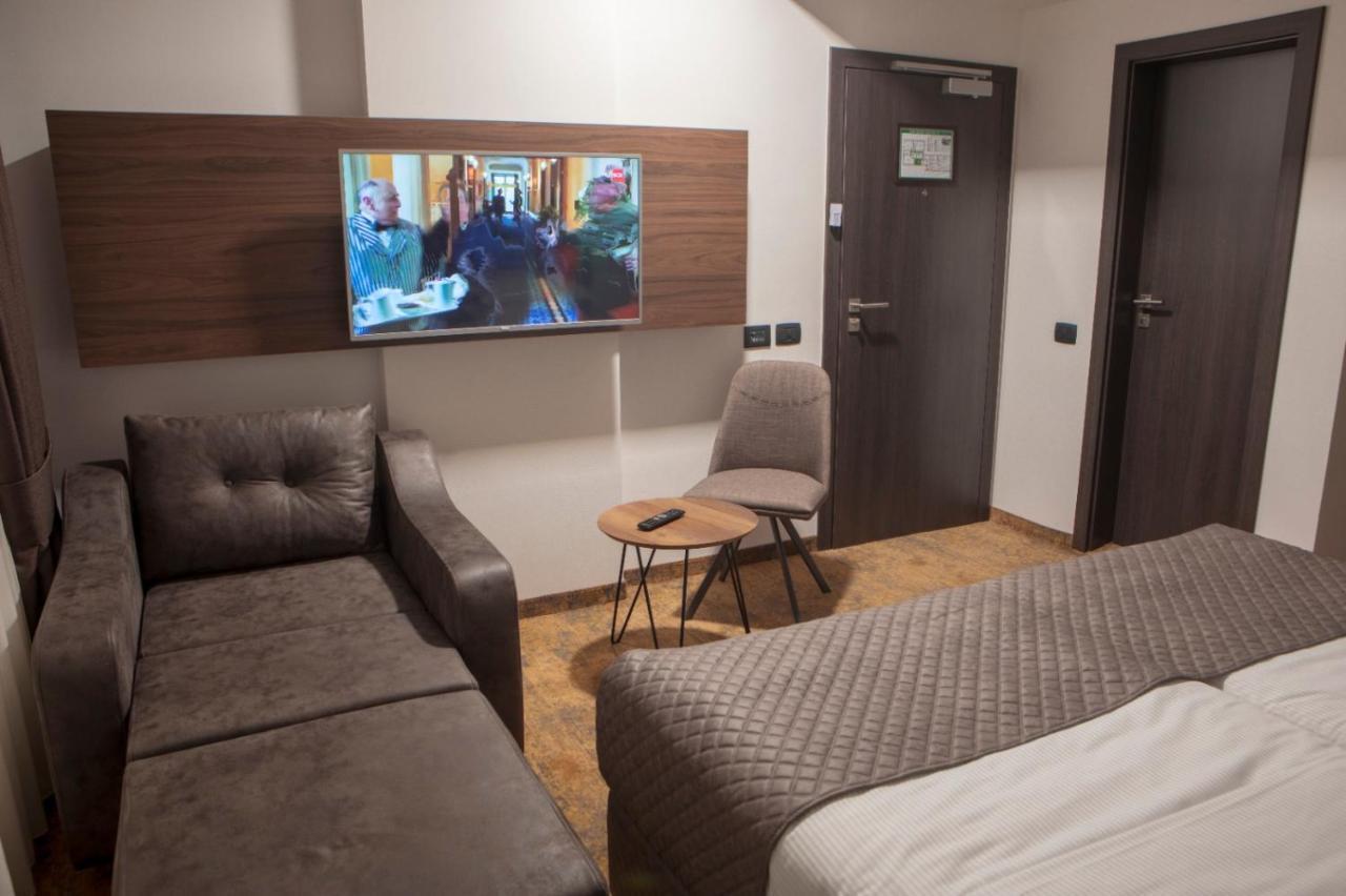 Qama Hotel Kosovo Polje Екстериор снимка