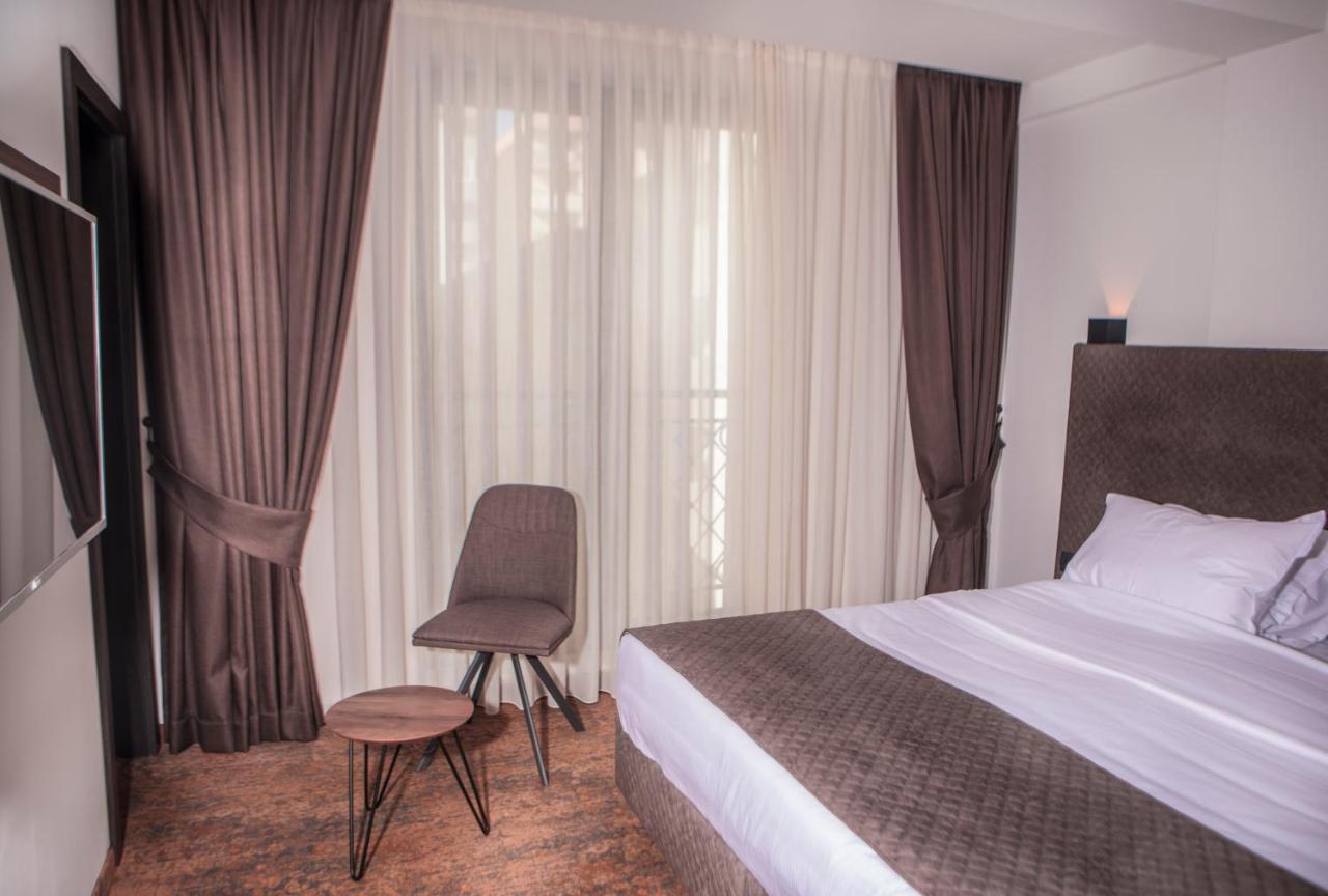 Qama Hotel Kosovo Polje Екстериор снимка